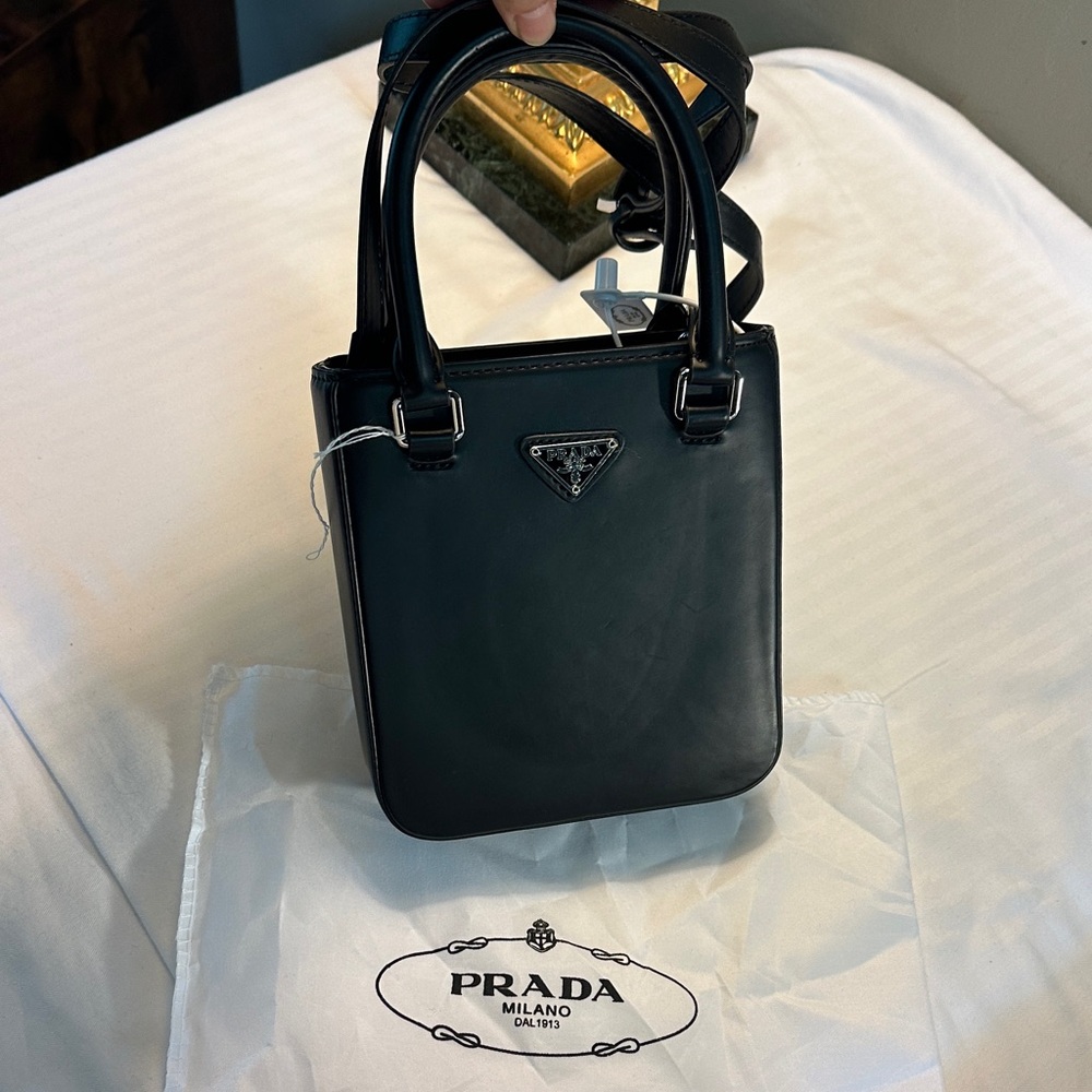 Black crossbody bag